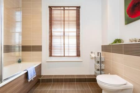 Central, Stunning 2 Bed Apartment With Parking! Cambridge  Luaran gambar